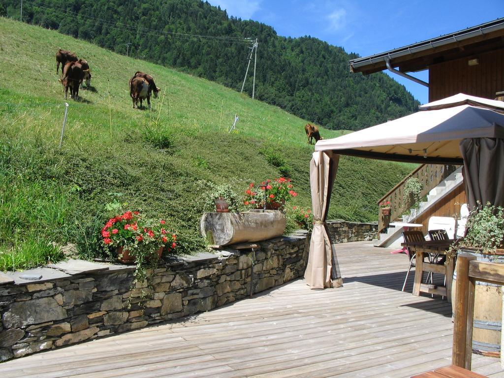 Готель Chalet La Source Saint-Nicolas-la-Chapelle  Екстер'єр фото