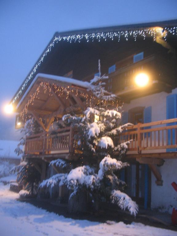 Готель Chalet La Source Saint-Nicolas-la-Chapelle  Екстер'єр фото