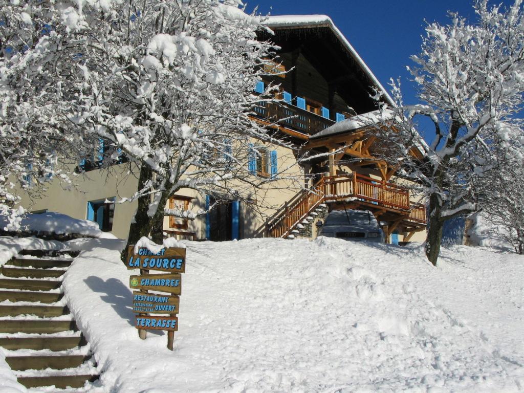 Готель Chalet La Source Saint-Nicolas-la-Chapelle  Екстер'єр фото